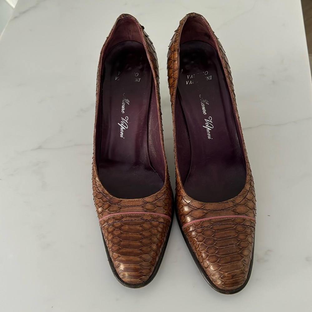 Brown python Mauro Volponi heels size 38 (8). Barely worn. Excellent condition.